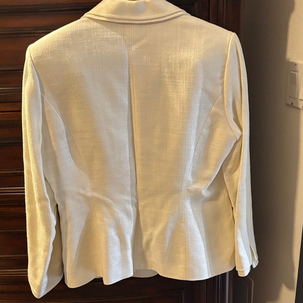 Tahari Pants Suit - Picture 5 of 11